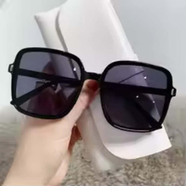 Home v3 126 Vintage Square Sunglasses