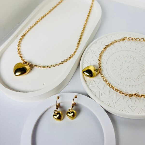 Home v3 133 Heart Jewelry Set