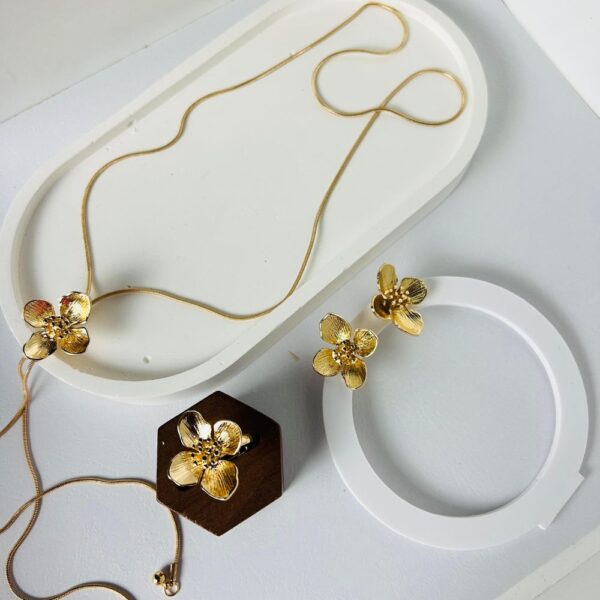 Home v3 147 Flower jewelry sets