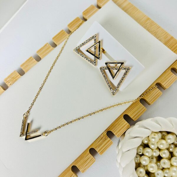 Home v3 175 Trinity Gleam Jewelry Set