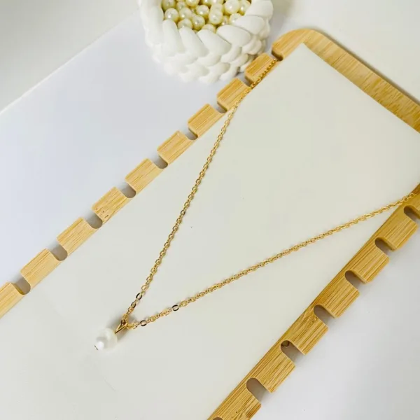 Home v3 112 Pearl Pendent Necklace